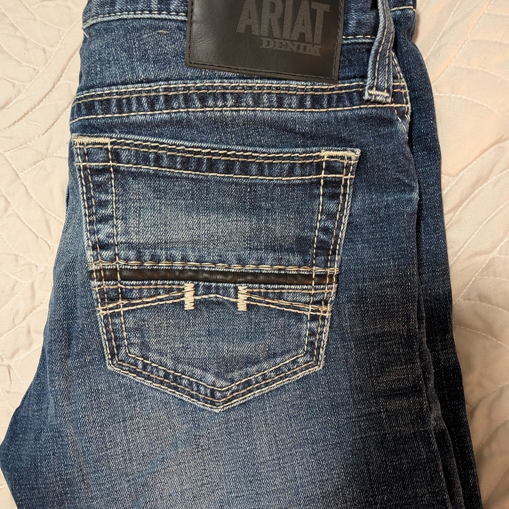 Ariat Classic Jeans for Men Slim Fit M7